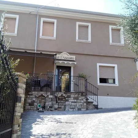 La Piazzetta * Monticelli Brusati